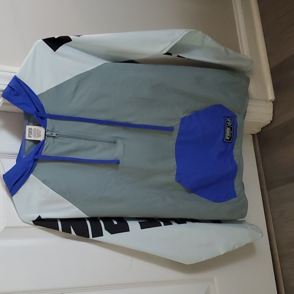 XS PINK windbreaker.